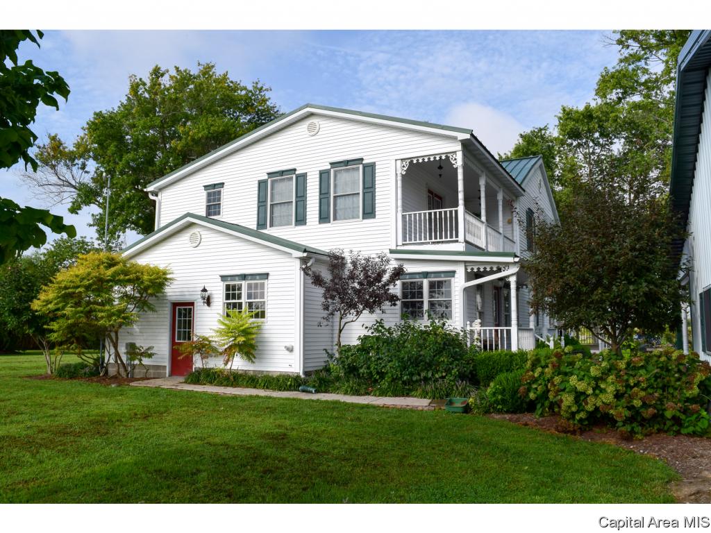14976 Stagecoach Road Carlinville, IL 62626 - Photo 7 of 36 Gallery Image 7