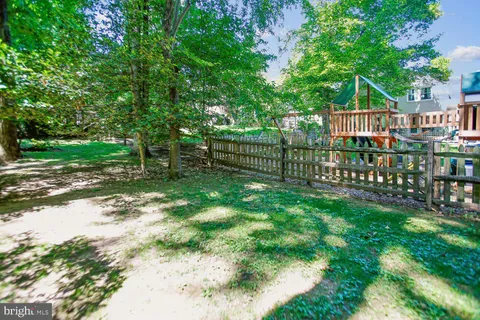 $1,250,000 | 11303 Hounds Way, North Bethesda, MD 20852