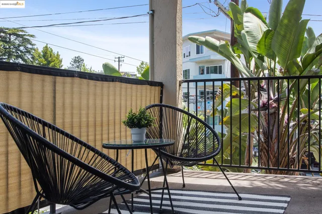 $585,000 | 85 Vernon Street, Unit 216, Oakland, CA 94610