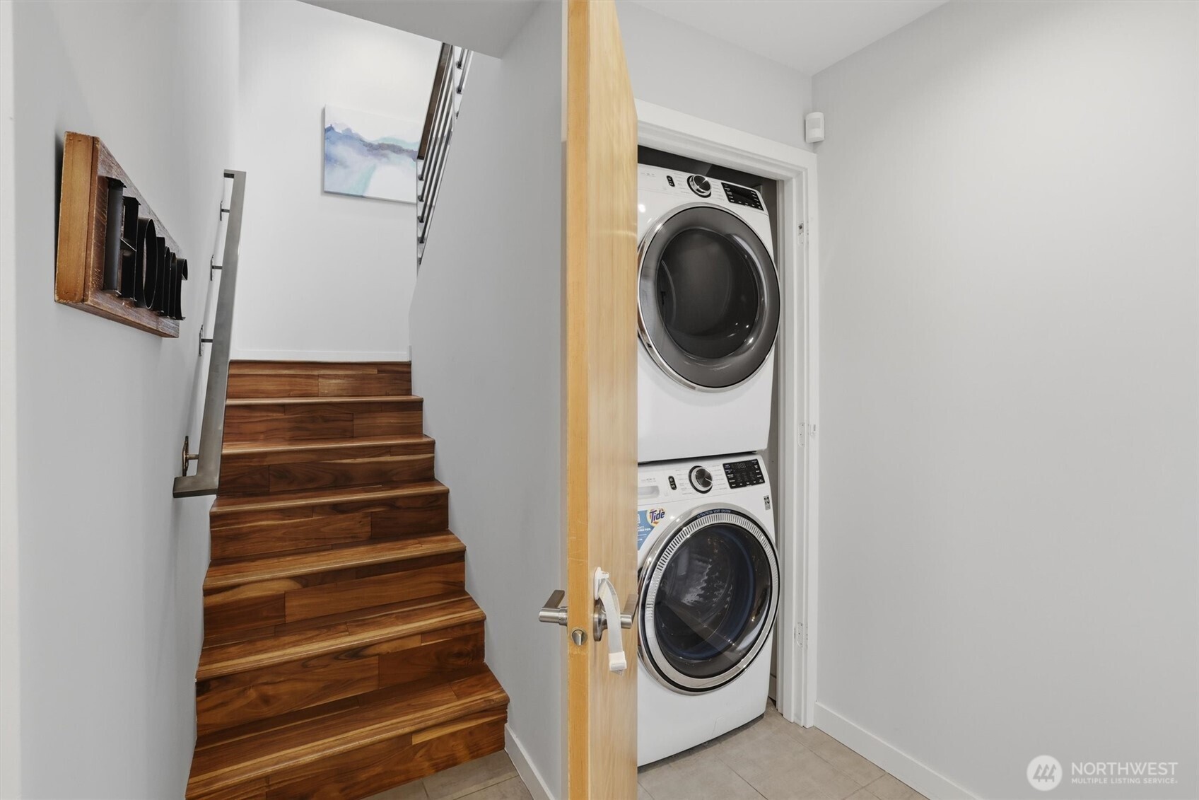 3655 Francis Avenue North Seattle, WA 98103 - Photo 28 of 32