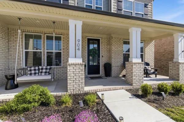 $699,995 | 904 Carnation Dr., Smyrna, TN 37167