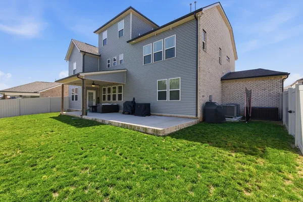 $699,995 | 904 Carnation Dr., Smyrna, TN 37167