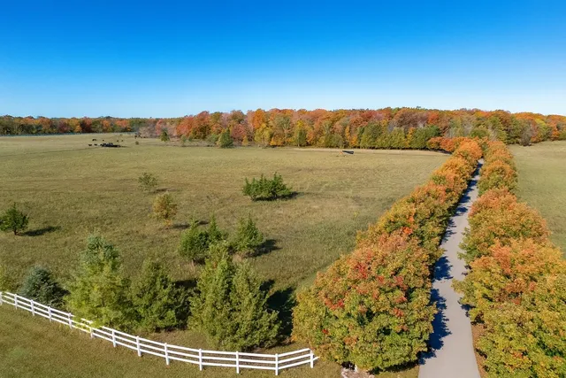 $720,000 | Kiehnau Road, Egg Harbor, WI 54209