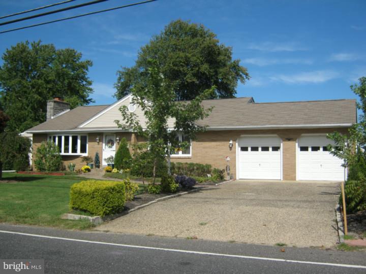 7 Pump Branch Road Berlin, NJ 08009 - Photo 1 of 25 Exterior Front