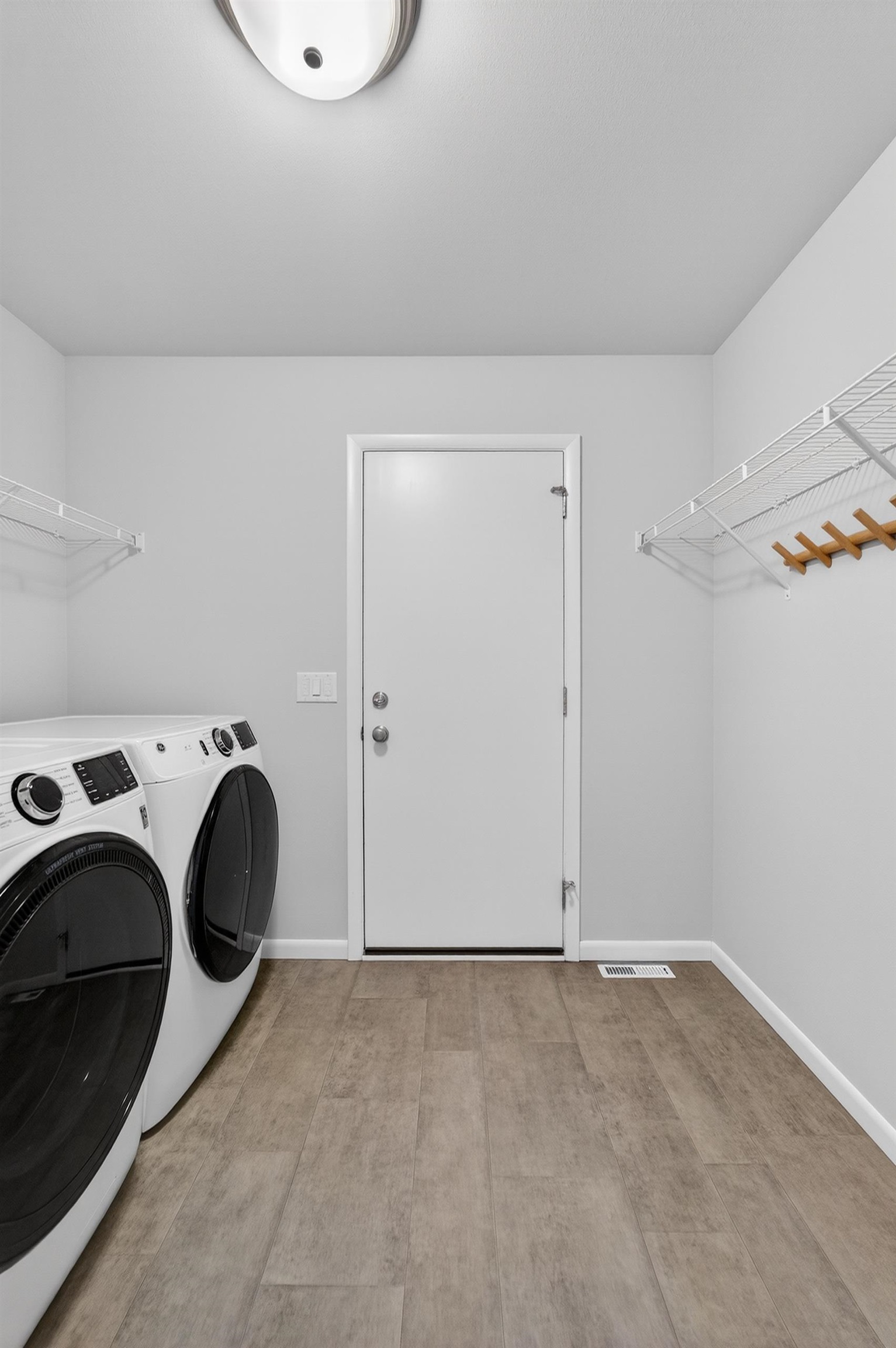 505 Patrick Avenue Waunakee, WI 53597 - Photo 16 of 34