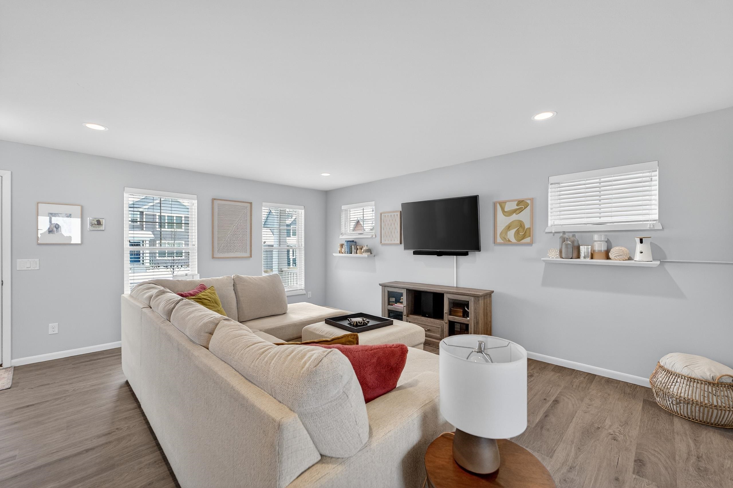 505 Patrick Avenue Waunakee, WI 53597 - Photo 4 of 34