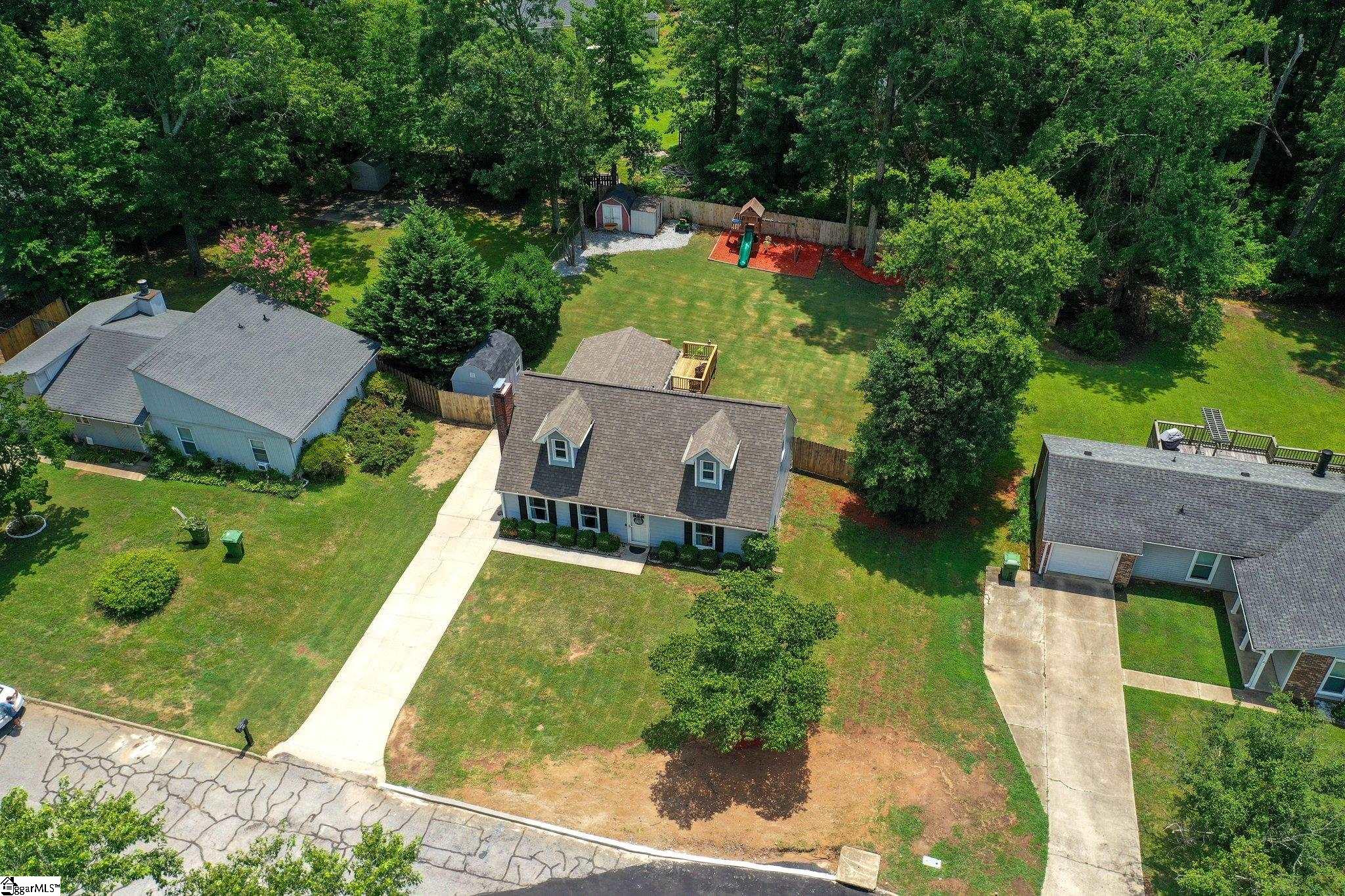 19 Clearfield Road Greenville, SC 29607 - Photo 3 of 23