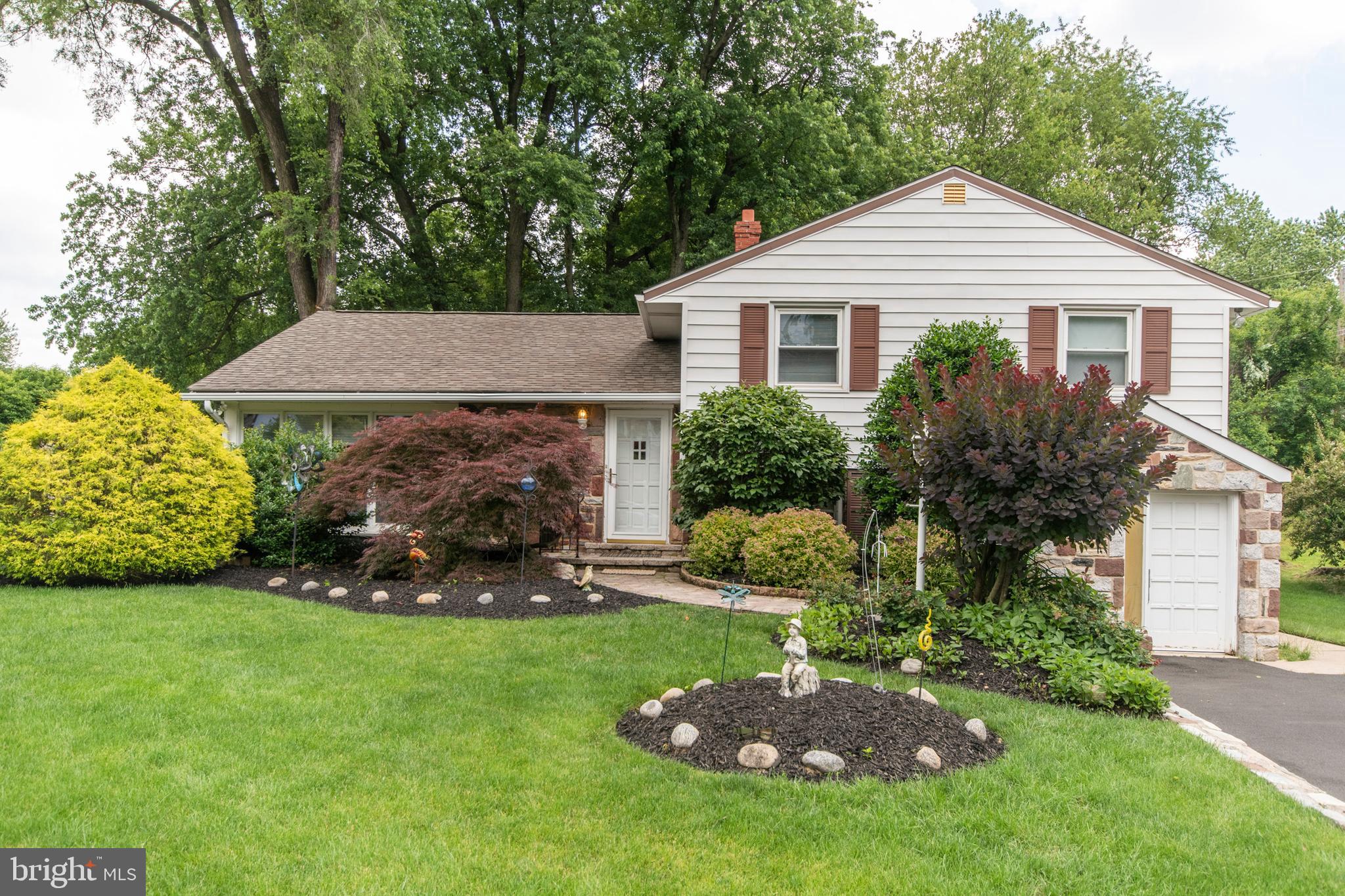1171 Ballytore Road Huntingdon Valley, PA 19006 - Photo 1 of 31