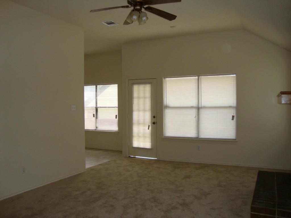 1007 Black Locust Drive West Pflugerville, TX 78660 - Photo 4 of 18