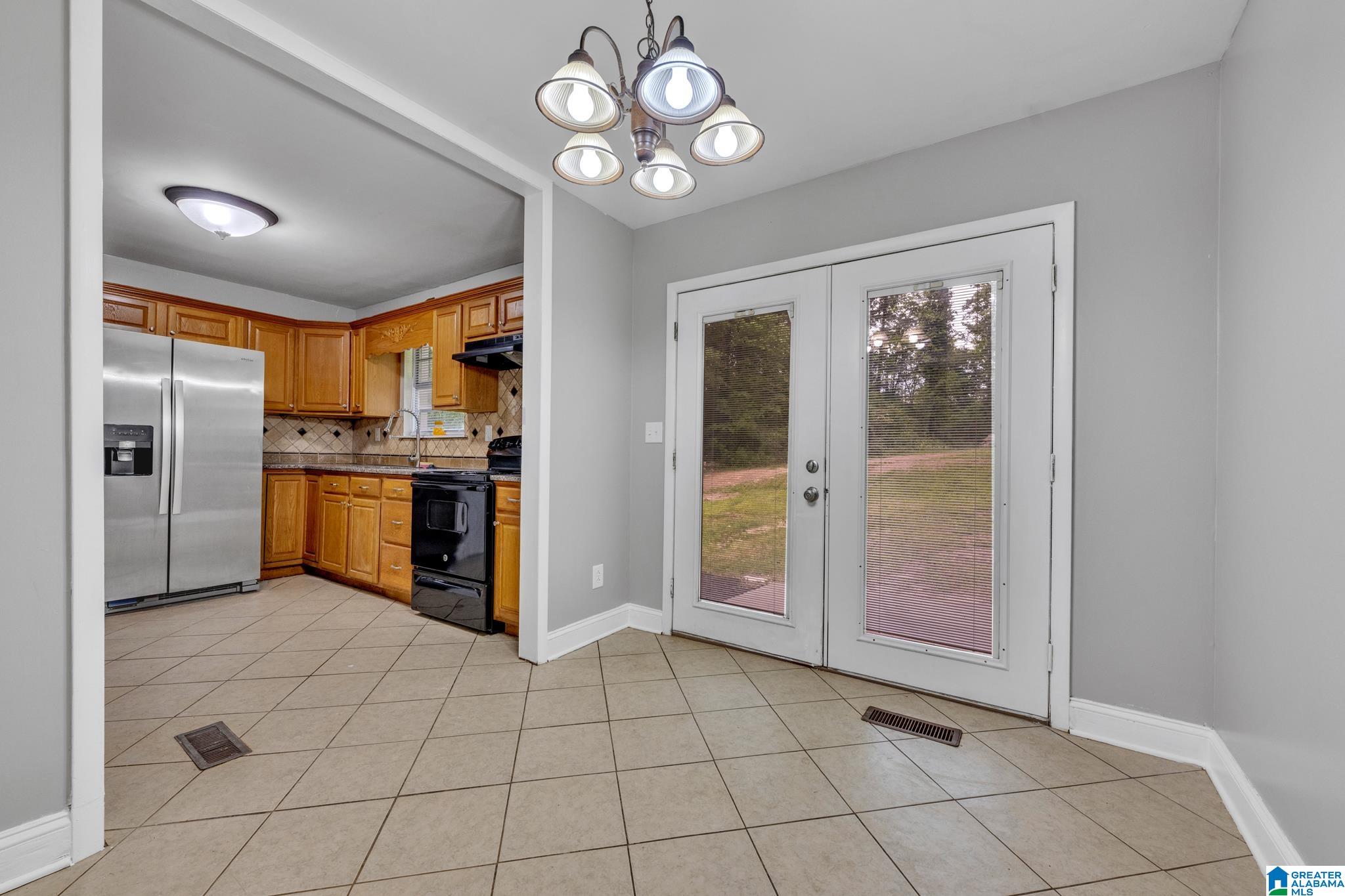 729 North Pine Hill Road Birmingham, AL 35217 - Photo 7 of 22