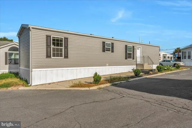 $99,999 | 5224 Marlton, Unit 33, Pennsauken, NJ 08109