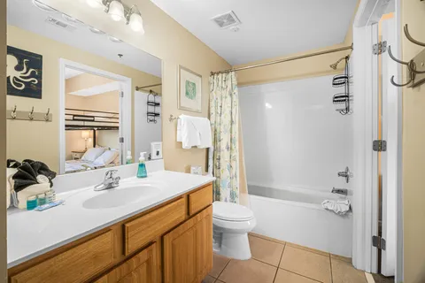 $535,000 | 122 Seascape Drive, Unit 708, Destin, FL 32550