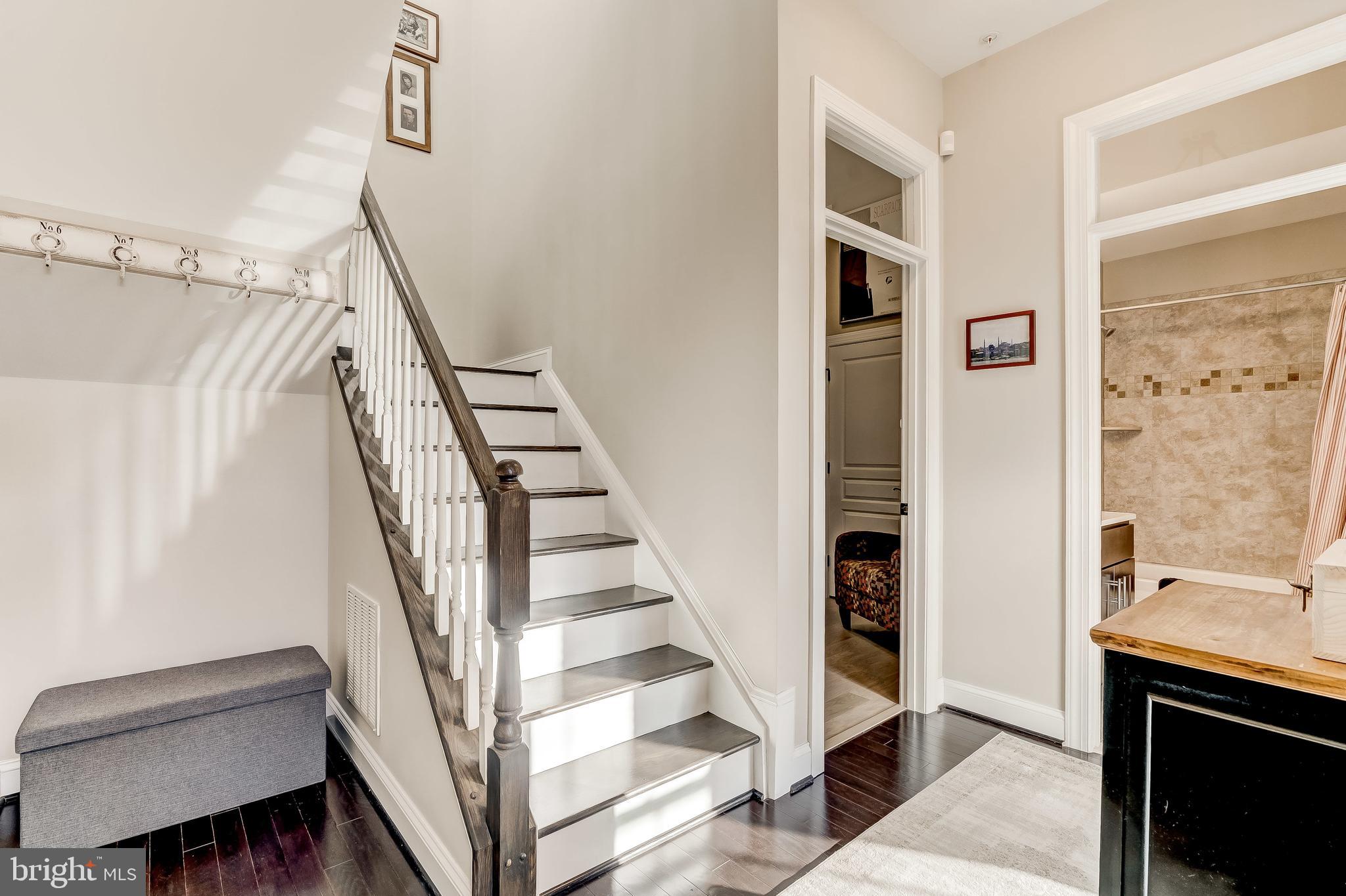 135 Enclave Court Baltimore, MD 21230 - Photo 5 of 57