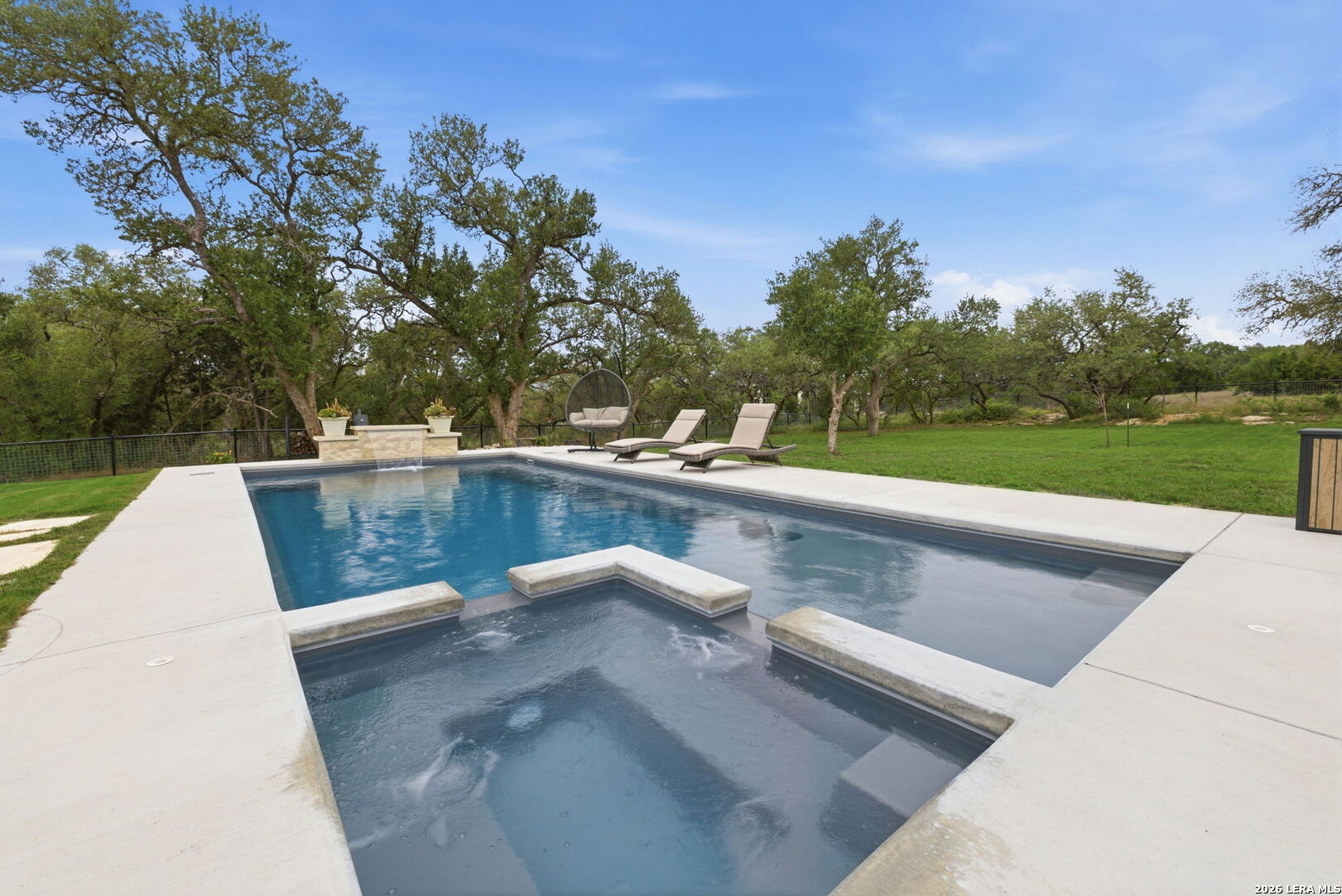 712 Live Oak Ridge Road Bulverde, TX 78163 - Photo 2 of 59