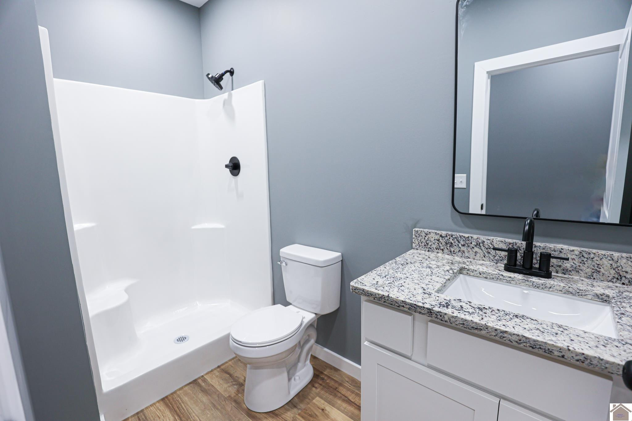 835-837 Elmdale Road Paducah, KY 42003 - Photo 28 of 35 Guest Bathroom