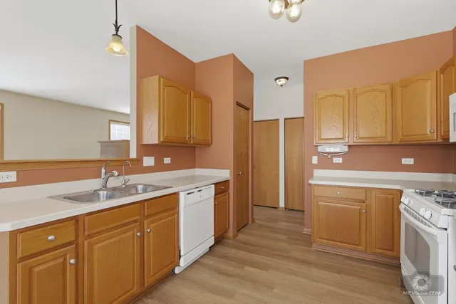 $339,900 | 17221 Fontana Lane, Lockport, IL 60441