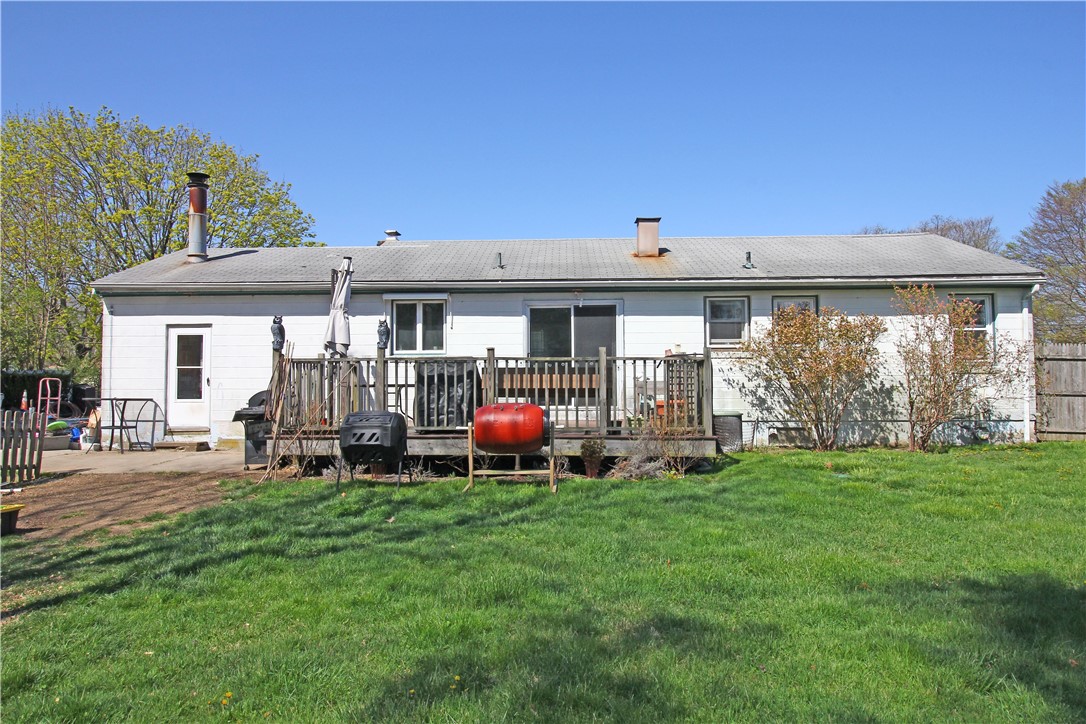 14 Flint Corn Road Portsmouth, RI 02871 - Photo 2 of 31