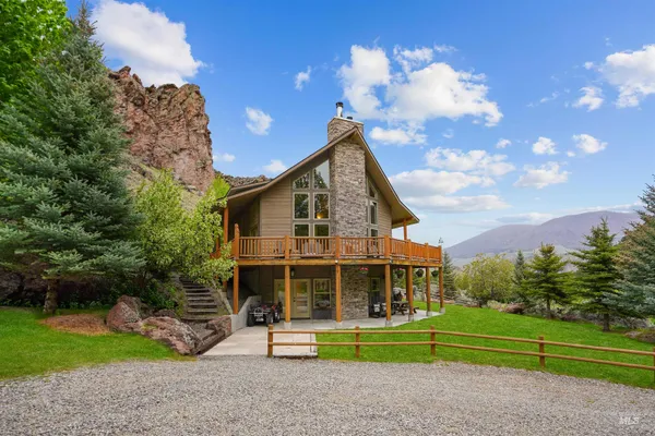 $1,385,000 | 9 Autumn Blaze Lane, Salmon, ID 83467
