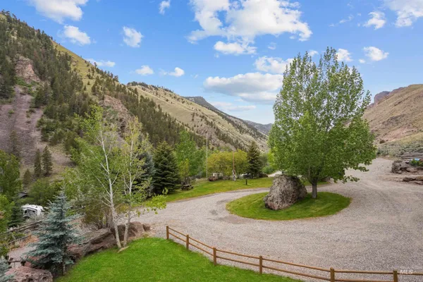 $1,385,000 | 9 Autumn Blaze Lane, Salmon, ID 83467