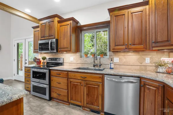 $1,385,000 | 9 Autumn Blaze Lane, Salmon, ID 83467