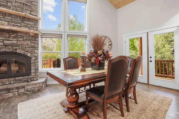 $1,385,000 | 9 Autumn Blaze Lane, Salmon, ID 83467