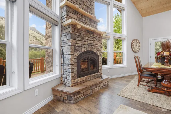 $1,385,000 | 9 Autumn Blaze Lane, Salmon, ID 83467