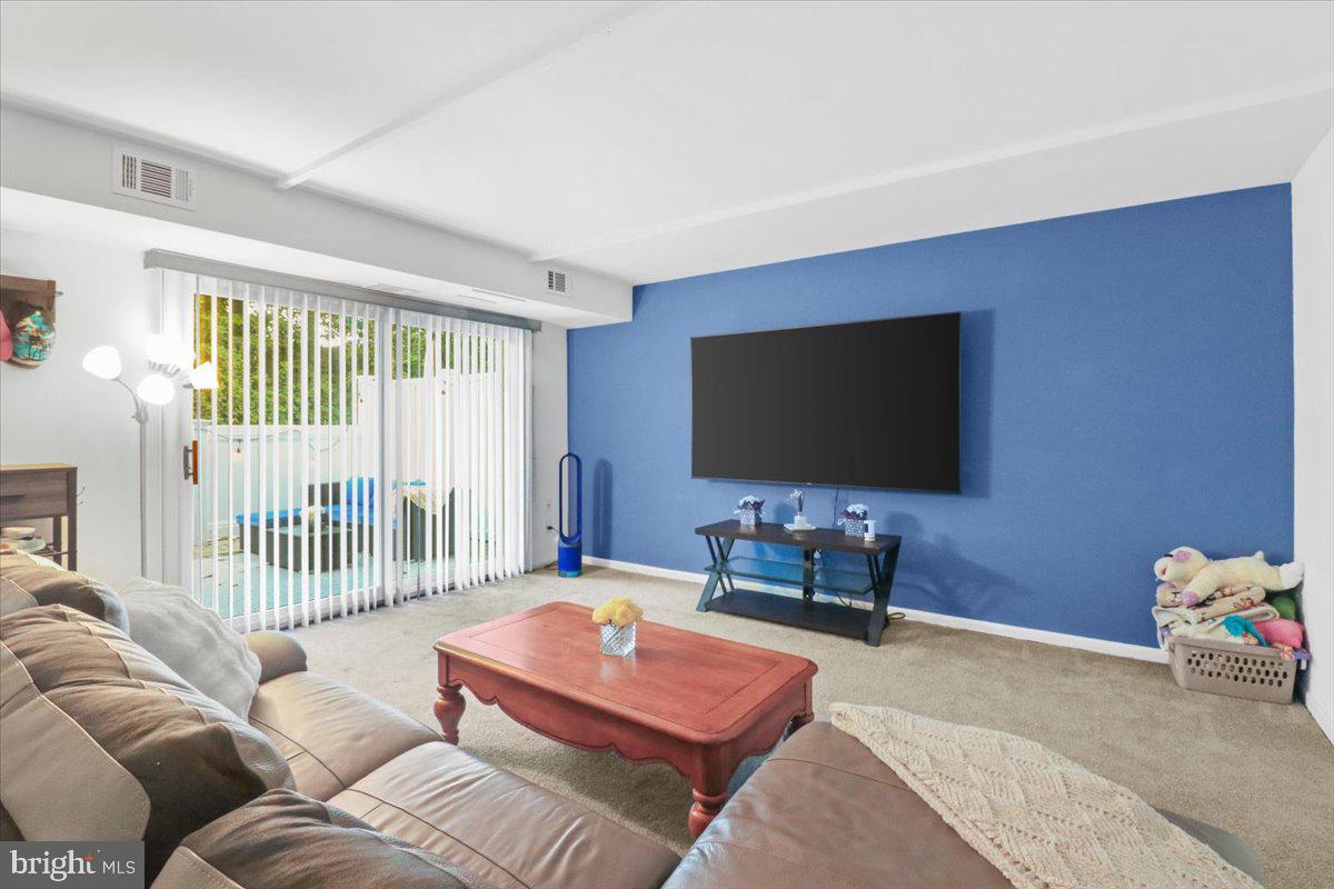 1518 Manley Road, Unit B3 West Chester, PA 19382 - Photo 3 of 23 Family room with plenty of natural light