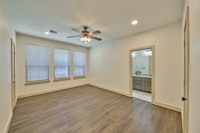 $325,000 | 2422 Navigation Boulevard, Unit E, Houston, TX 77003