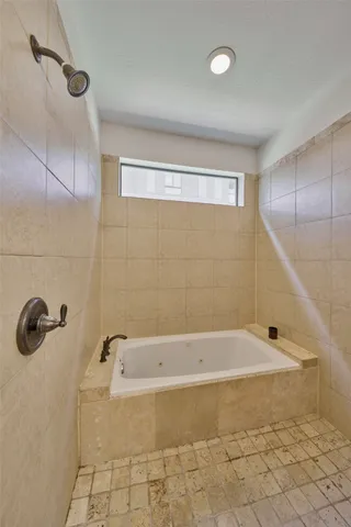 $325,000 | 2422 Navigation Boulevard, Unit E, Houston, TX 77003