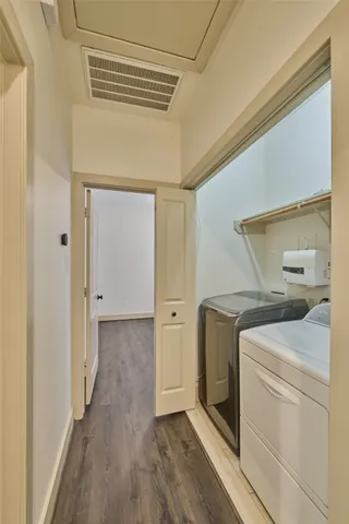 $325,000 | 2422 Navigation Boulevard, Unit E, Houston, TX 77003