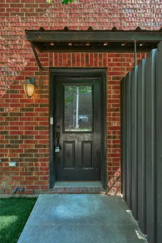 $325,000 | 2422 Navigation Boulevard, Unit E, Houston, TX 77003