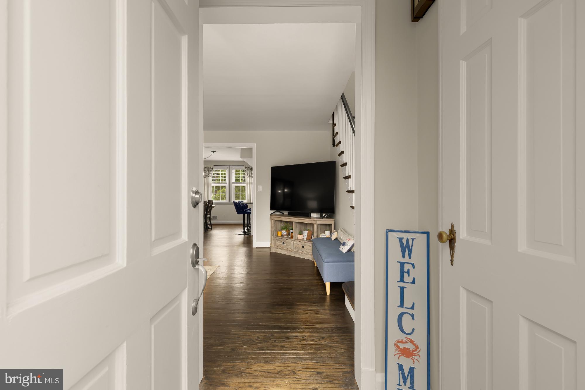 338 Whitfield Road Baltimore, MD 21228 - Photo 2 of 43 Entrance way, coat closet on right