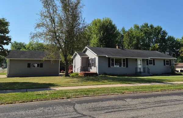 $235,000 | 1700 South Washington Avenue, Marshfield, WI 54449
