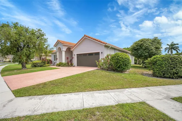 $6,000 | 12354 Antille Drive, Boca Raton, FL 33428