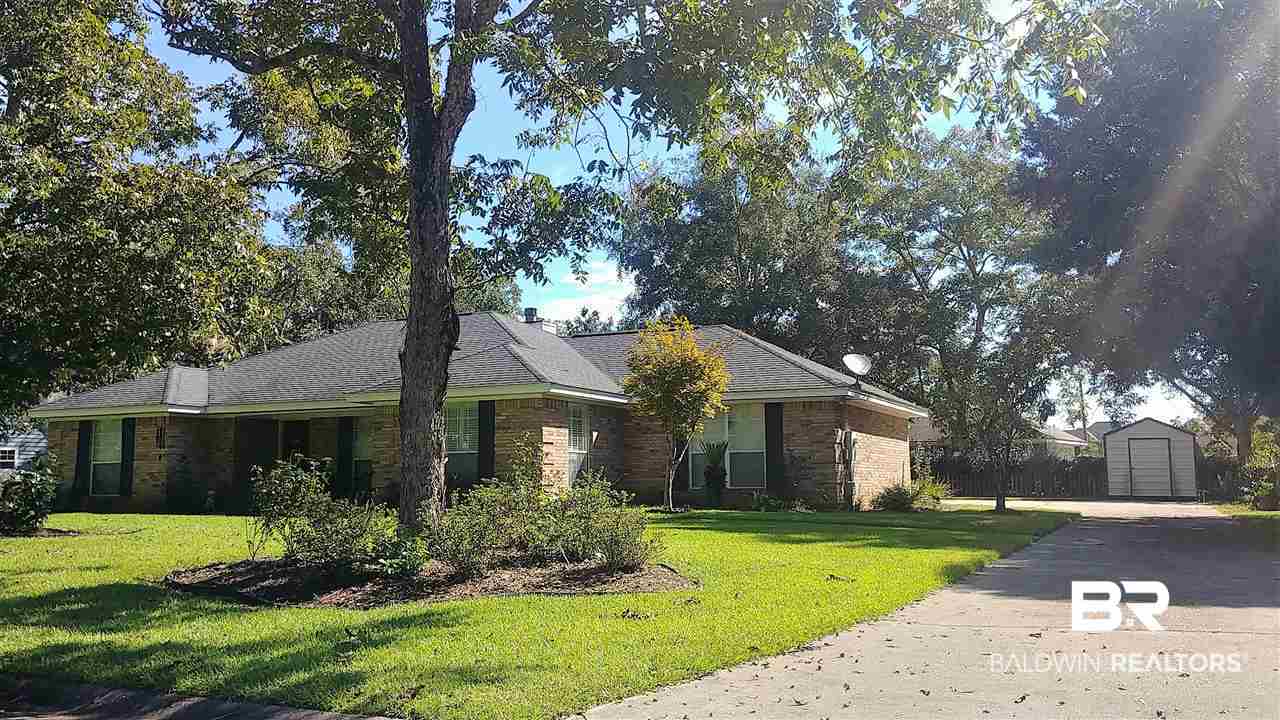 20094 Pecan Trace Fairhope, AL 36532 - Photo 27 of 28 Driveway view