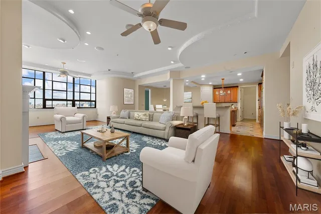 $429,000 | 400 South 14th Street, Unit 1115, St. Louis, MO 63103