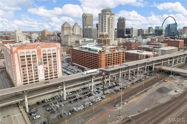 $429,000 | 400 South 14th Street, Unit 1115, St. Louis, MO 63103