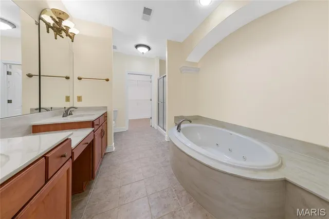 $429,000 | 400 South 14th Street, Unit 1115, St. Louis, MO 63103