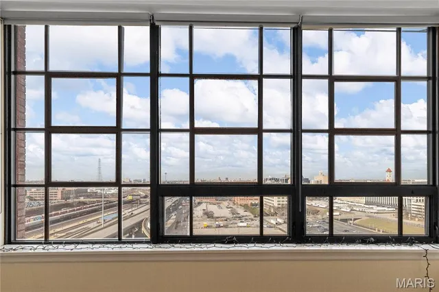 $429,000 | 400 South 14th Street, Unit 1115, St. Louis, MO 63103