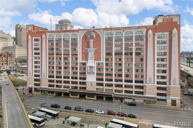 $429,000 | 400 South 14th Street, Unit 1115, St. Louis, MO 63103
