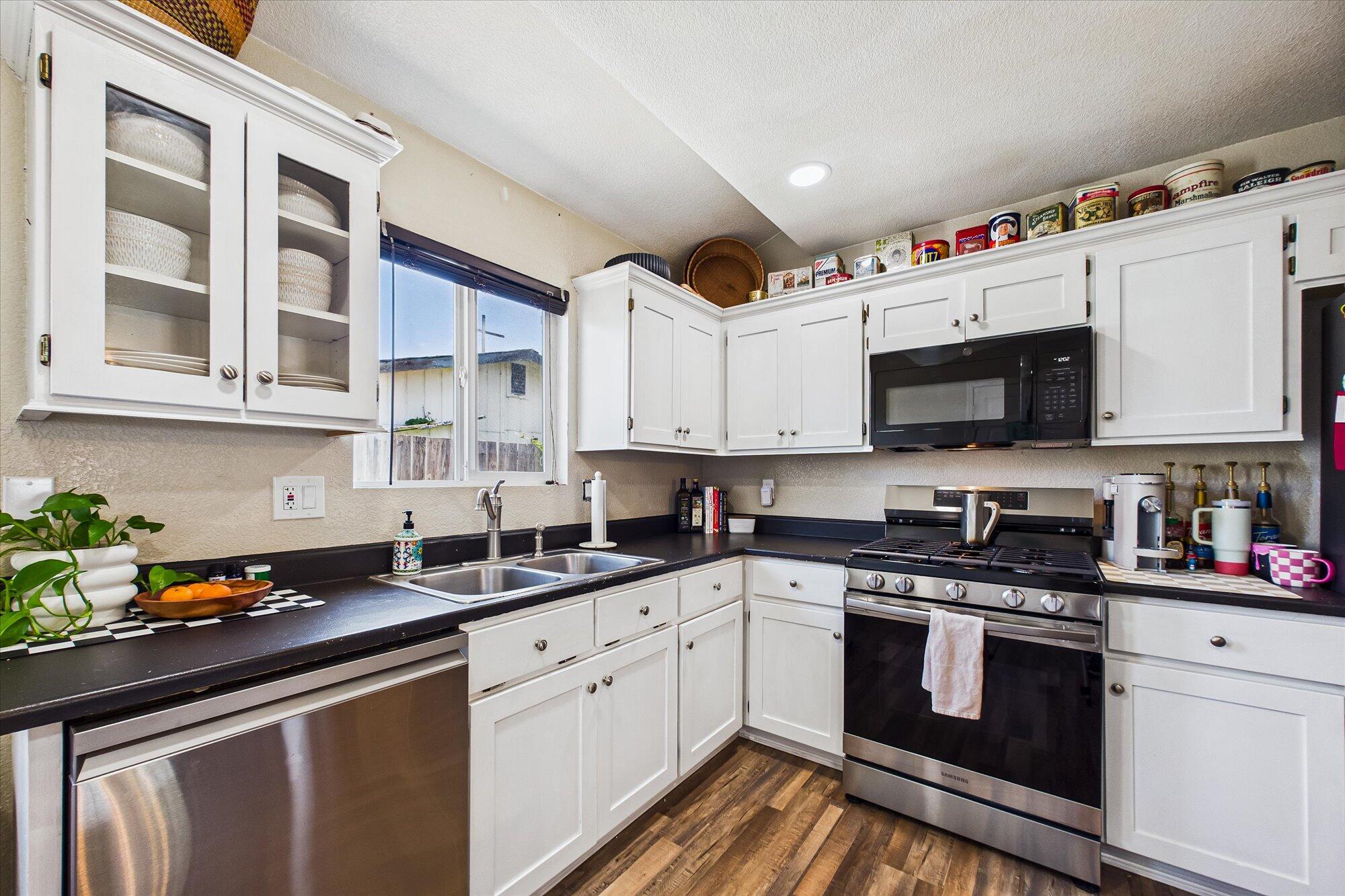 318 First Avenue Rio Dell, CA 95562 - Photo 13 of 39