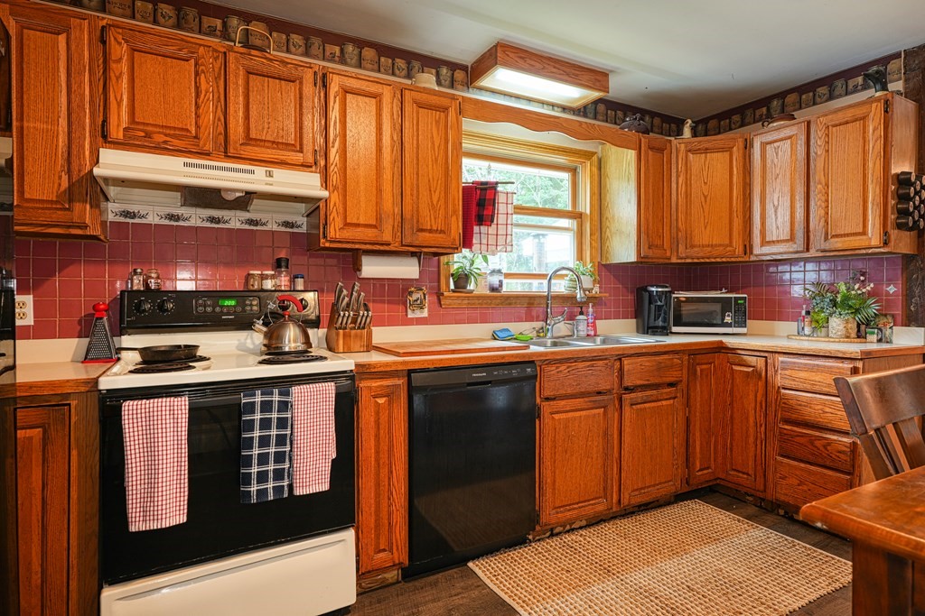33 Esty Road Princeton, MA 01541 - Photo 16 of 41 Gallery Image 16