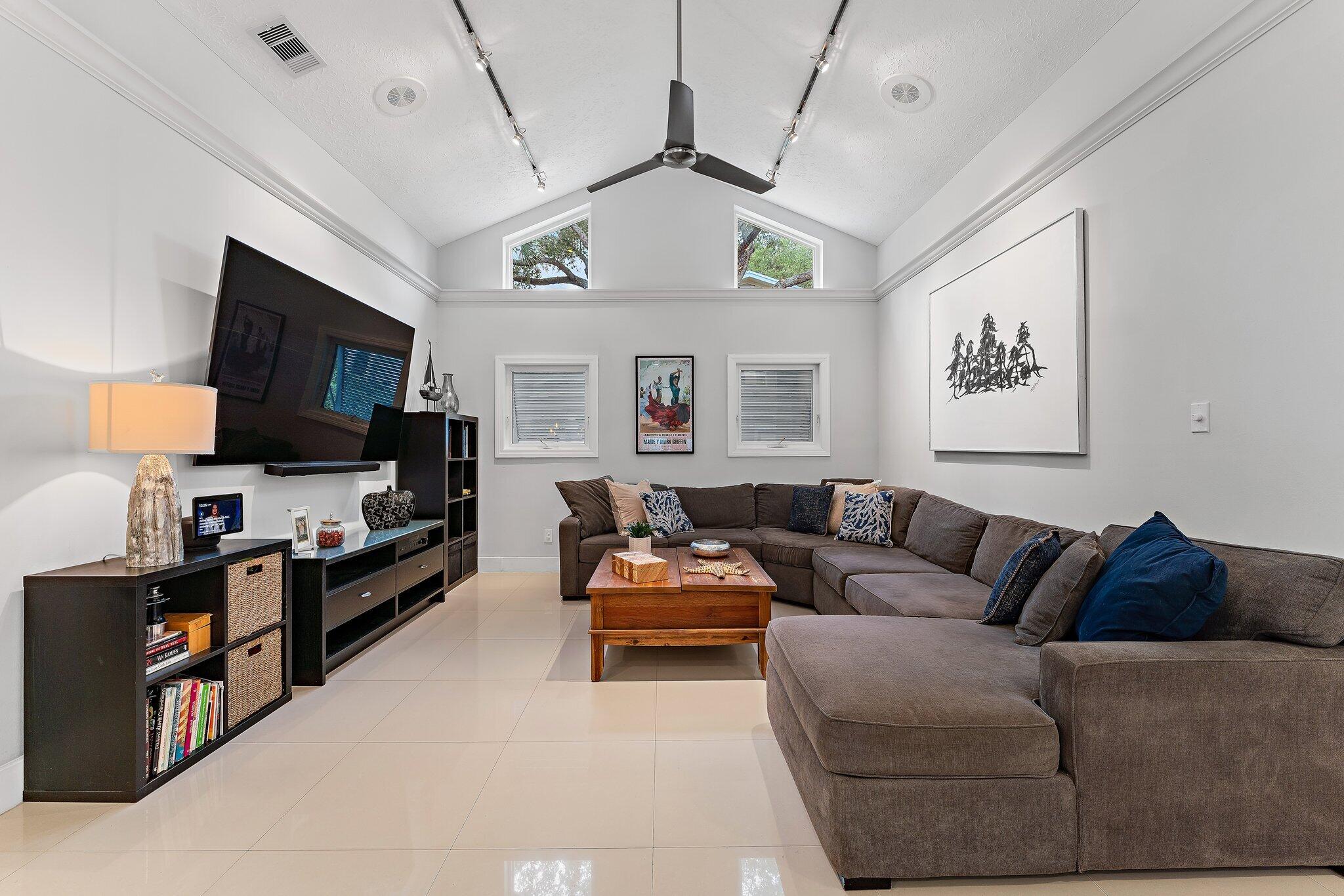 11 Heritage Way Stuart, FL 34996 - Photo 29 of 88 029-11HeritageWay-Stuart-SMALL