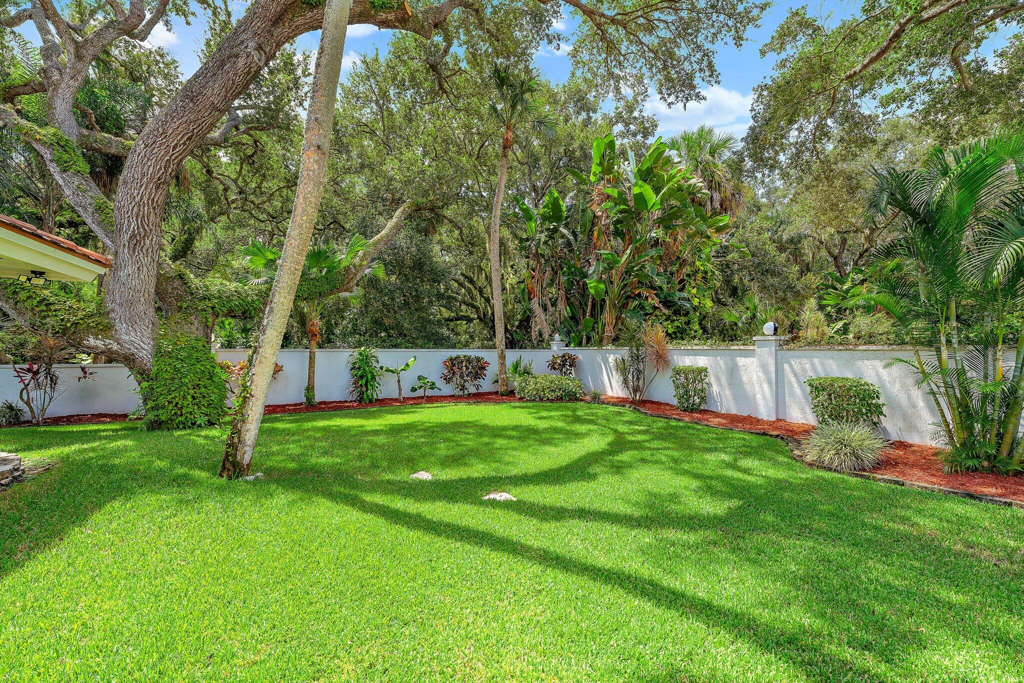 11 Heritage Way Stuart, FL 34996 - Photo 4 of 88 089-11HeritageWay-Stuart-SMALL