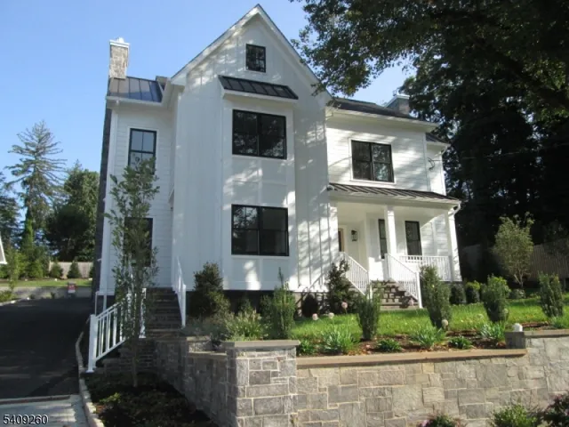 $1,300,000 | 709 Springfield Avenue, Unit 2, Summit, NJ 07901