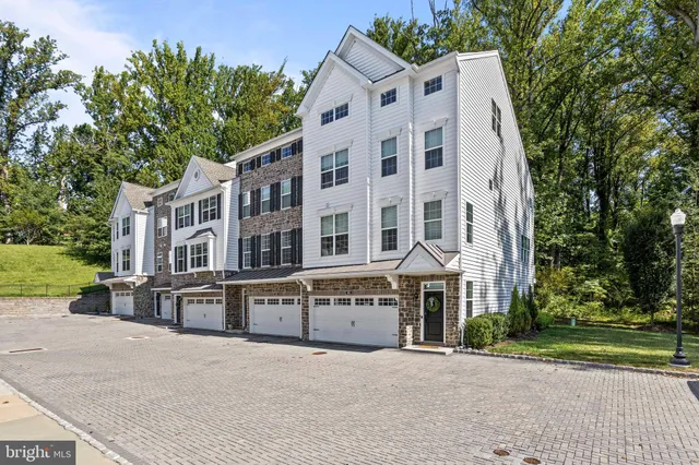 $713,000 | 101 Eastwing Alley, Springfield, PA 19064