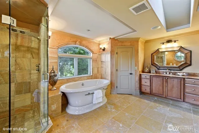 $8,500 | 9625 Northeast 28th Street, Clyde Hill, WA 98004