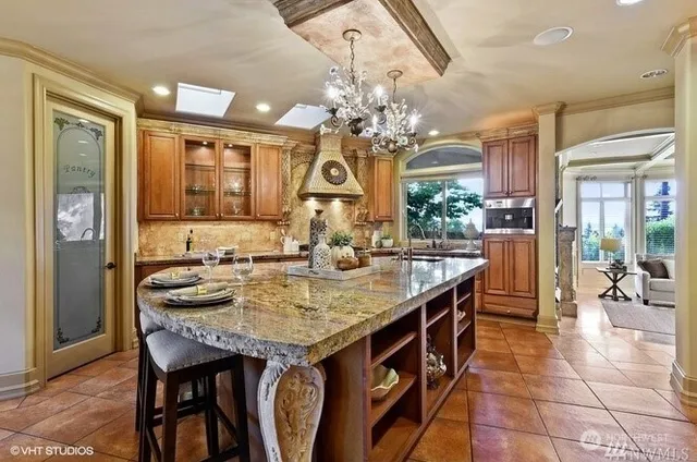 $8,500 | 9625 Northeast 28th Street, Clyde Hill, WA 98004