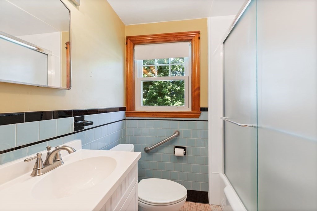 95 Ferncroft Road Milton, MA 02186 - Photo 27 of 35 Gallery Image 27