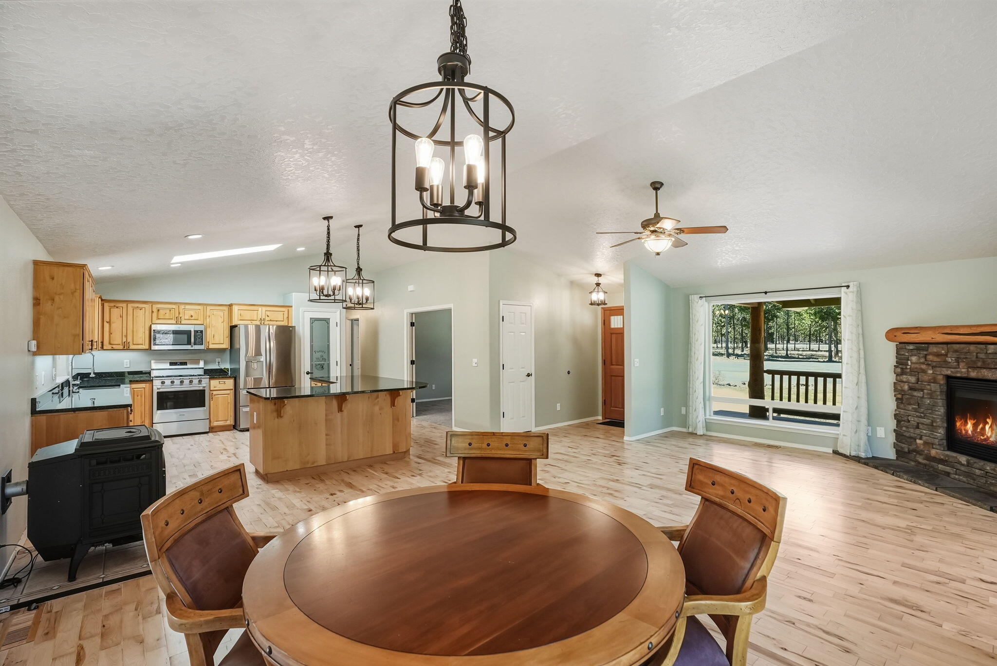 52220 Dorrance Meadow Road La Pine, OR 97739 - Photo 25 of 56 39-web-or-mls-Riley_Visuals_039